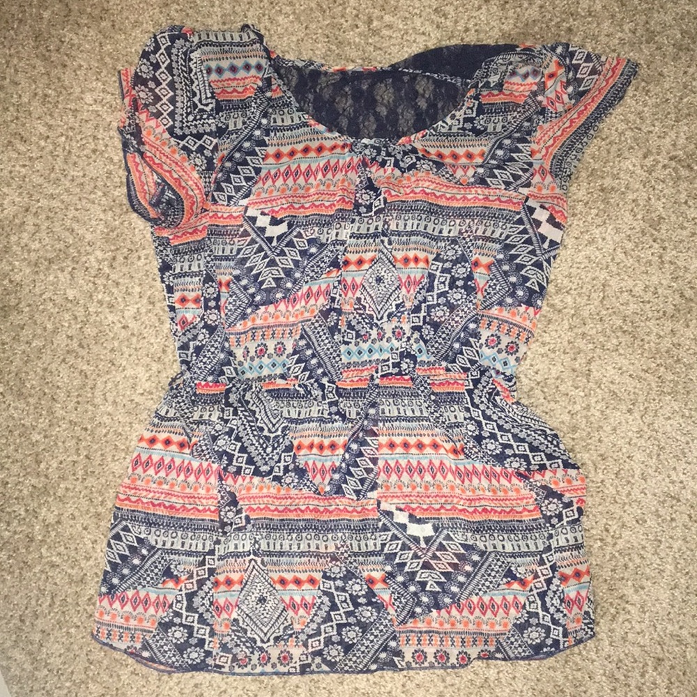 No Boundaries top